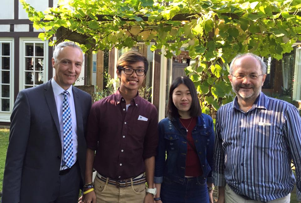 Cloe und Raphael vom YMCA Hongkong waren sechs Wochen als Praktikanten im Siegerland